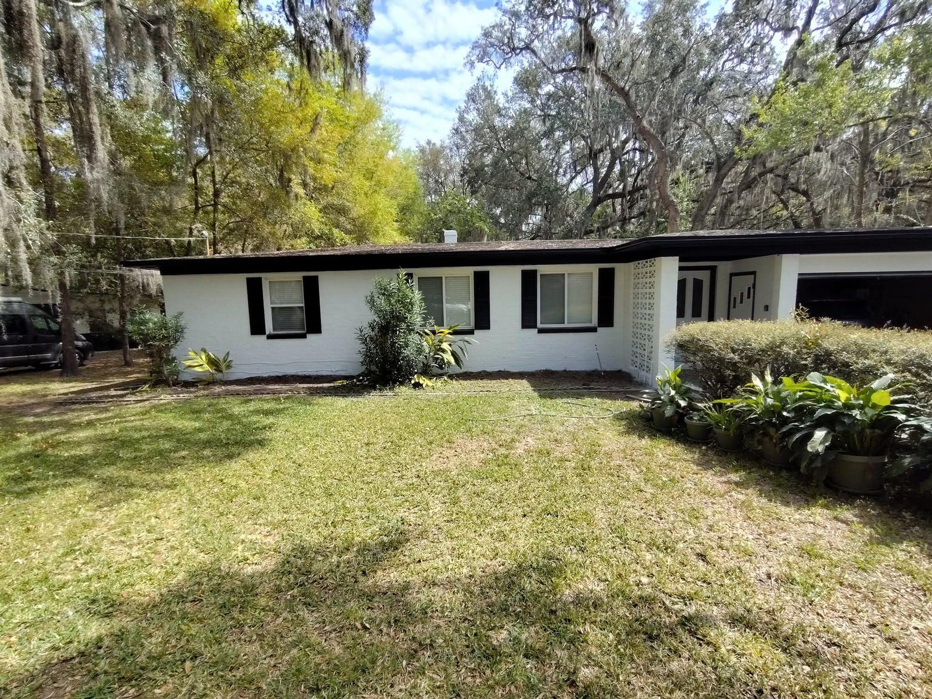 Freshly painted home exterior in Jacksonville FL